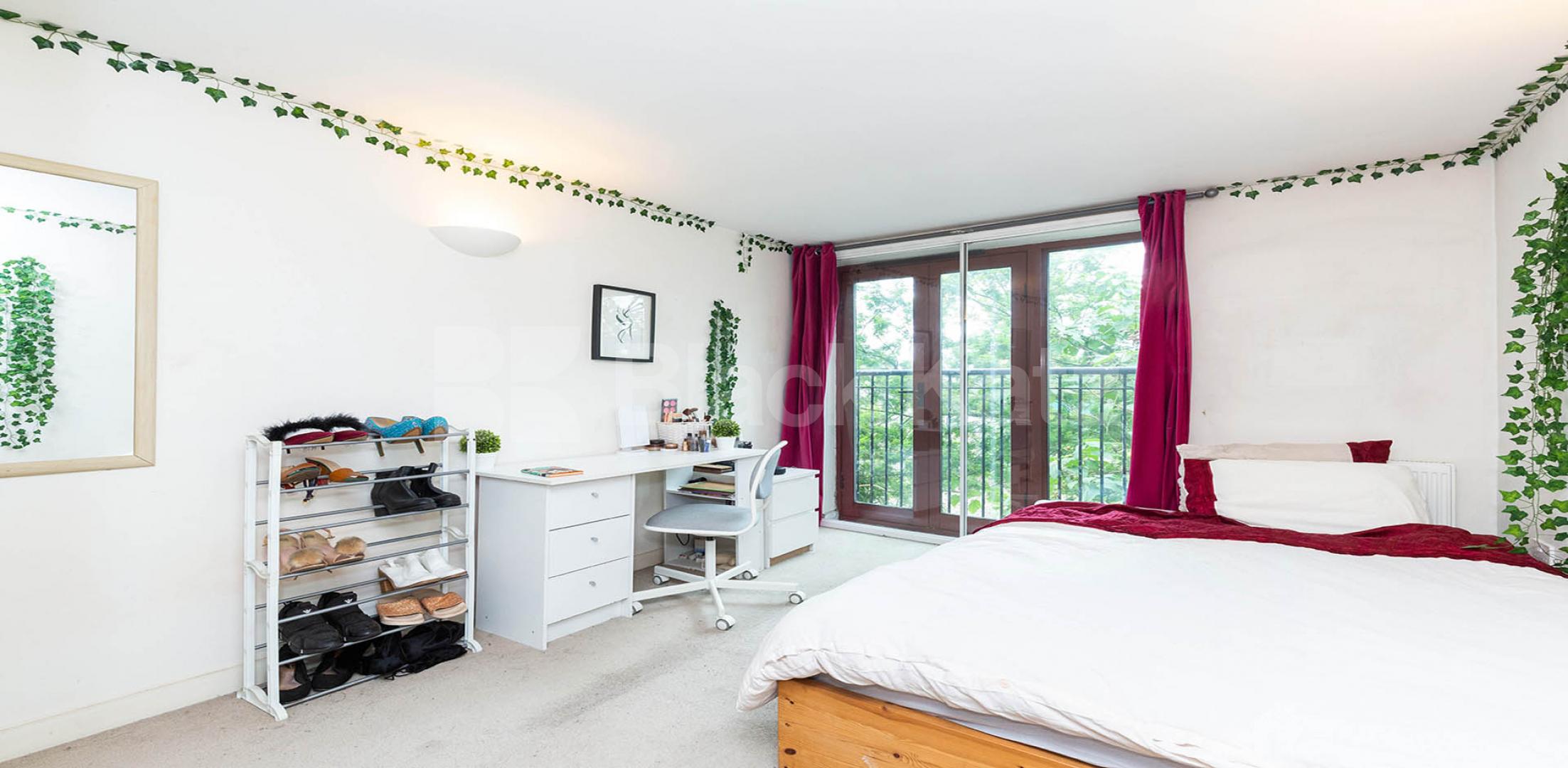 Modern 3 bed 2 bath within a private development mins to tube Barnsbury Grove, Kings Cross